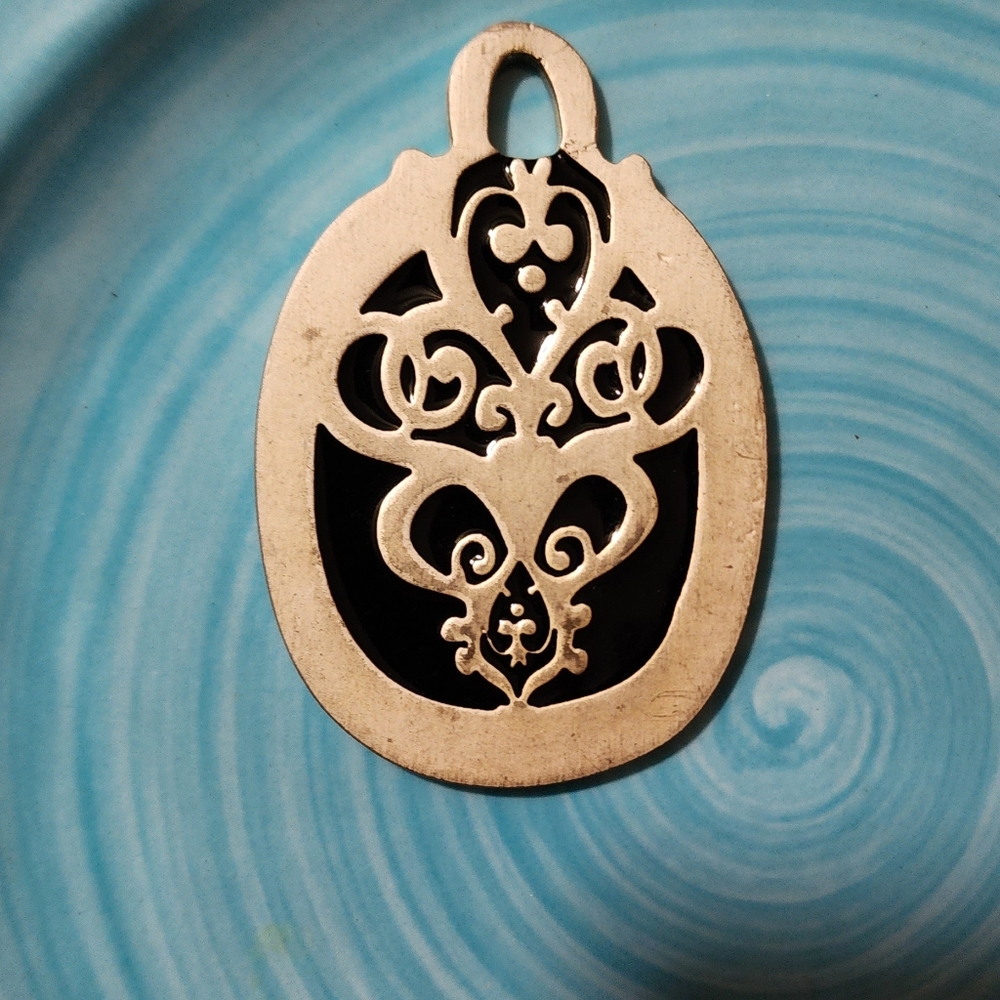 VINTAGE OR RUSTIC CHARM OR PENDANT